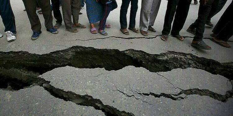 4.4 Magnitude Earthquake Shakes Lahore and Several Punjab Cities: Citizens Evacuate Amid Fear of Aftershocks