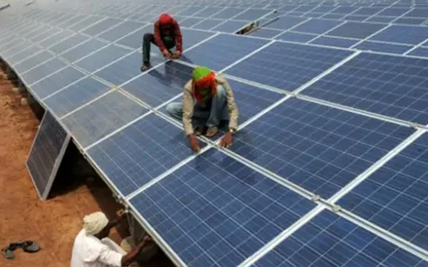 Pakistan’s Clean Energy Transition Undermined by Government U-Turn and Grid Infrastructure Challenges