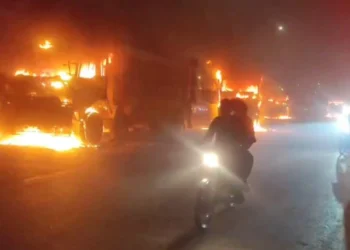 Karachi Tragedy: Dumper Accident Claims Two Siblings’ Lives, Sparks Violent Protests and Citywide Tensions