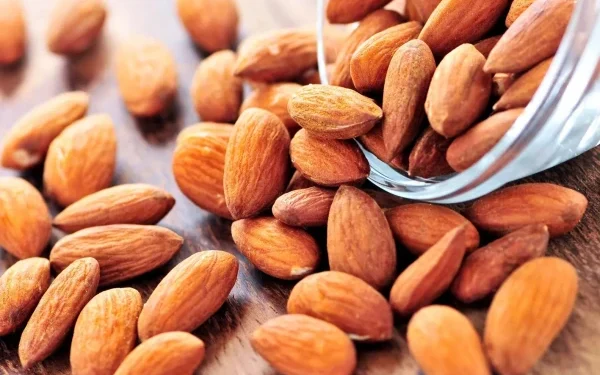 Eating More Almonds Can Improve Mental Health Later in Life