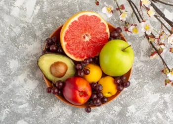 Top 8 Low-Sugar Fruits Safe for Diabetics: A Complete Guide