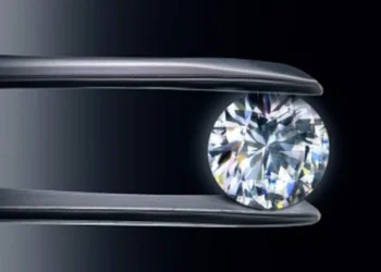 Diamond Sensor Breakthrough Could Revolutionize Cancer Detection