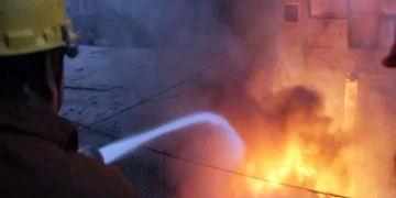Fire in Karachi’s Landhi Export Processing Zone Fully Controlled After Hours-Long Operation