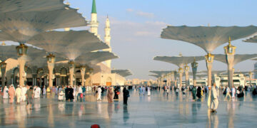 Heavy Rain in Madinah: Prophet’s Mosque (PBUH) Illuminated by a Shower of Mercy