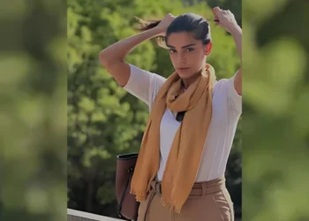 Sanam Saeed Called a ‘Tomboy’ by Parveen Akbar — Social Media Divided Over Remarks