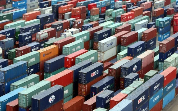 Ahsan Iqbal: July’s 44% Trade Deficit Surge Is Temporary, Exports Set to Rise