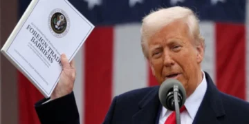 Global US Tariffs Begin: Pakistan Gains Concessions Over India in Major Diplomatic Win