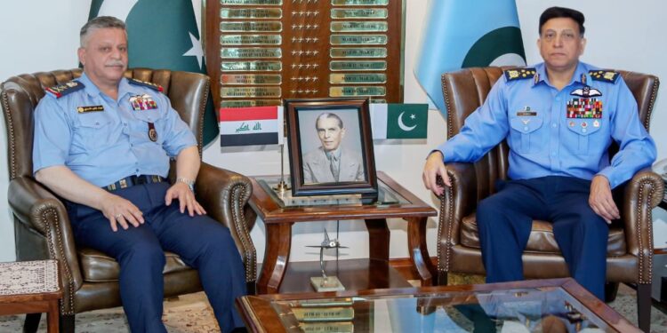 COMMANDER IRAQI AIR FORCE CALLS ON AIR CHIEF .