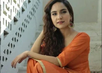 Another Pakistani actress got divorced, also revealed the surprising reason.