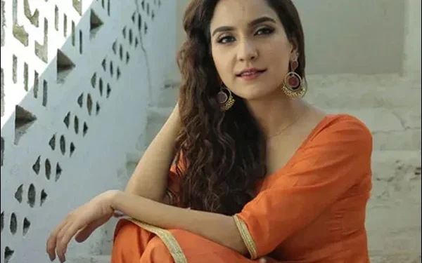 Another Pakistani actress got divorced, also revealed the surprising reason.