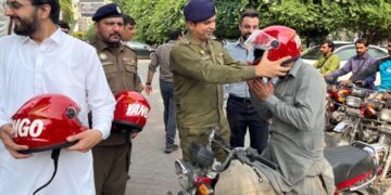 Keeping safety first, Yango Pakistan collaborates with Lahore and Islamabad police to distribute helmets to partner’s drivers