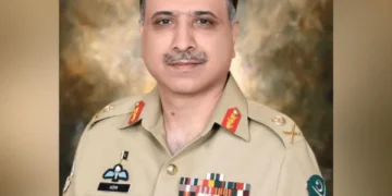 Government decides to extend DG ISI’s tenure, PM directs him to continue working.