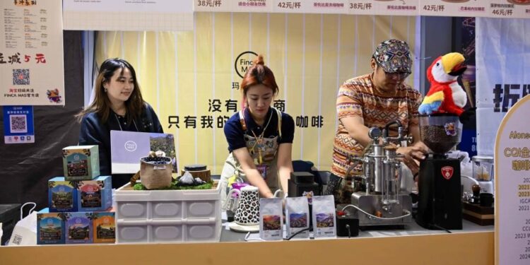 Deepening China-ASEAN food trade brings benefits to both sides