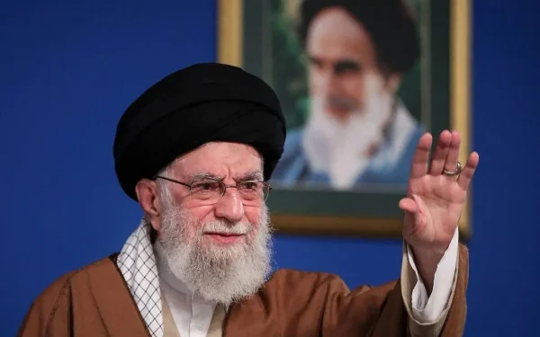 Iran Warns of Strikes on US Bases in Saudi Arabia, Qatar, UAE Amid Rising Tensions.