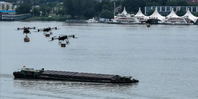 Revolutionizing river life: drone delivery brings convenience to Yangtze crews