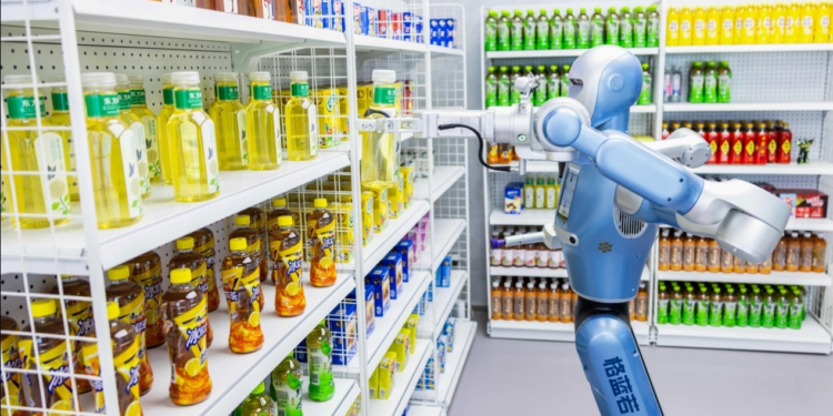 China’s first humanoid robot 7S store in Hubei province generating buzz