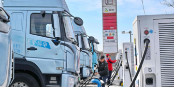 China keeps upgrading world’s largest EV charging network