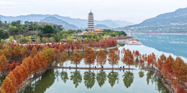 Improved water ecology transformed into economic benefits in Kaizhou district, Chongqing