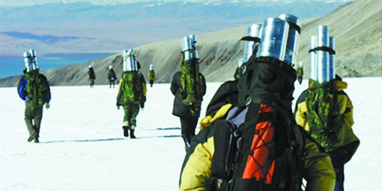 American glaciologist decodes secrets of glaciers on Qinghai-Xizang Plateau
