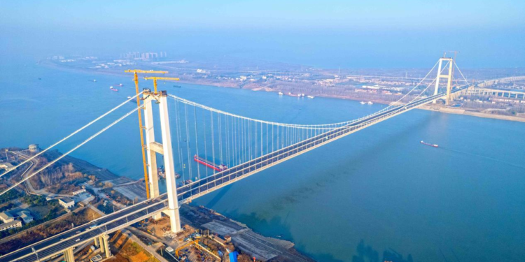 The Shuangliu Yangtze River Bridge: an engineering feat with ecological sensitivity