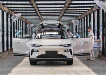 China’s automobile production, sales both surpass 34 million units in 2025