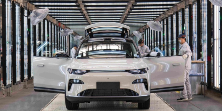 China’s automobile production, sales both surpass 34 million units in 2025