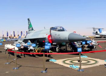 PAKISTAN AIR FORCE SHOWCASES JF-17 BLOCK-III & SUPER MUSHSHAK AT WORLD DEFENCE SHOW – 2026