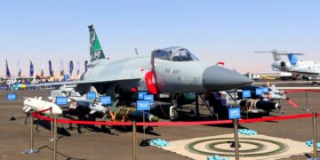 PAKISTAN AIR FORCE SHOWCASES JF-17 BLOCK-III & SUPER MUSHSHAK AT WORLD DEFENCE SHOW – 2026