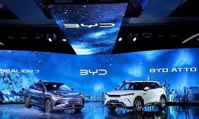 BYD-MMC Delivers 100 Atto 2 Vehicles Across Pakistan in a Single Day