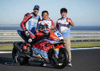 Two decades of pursuit: founder Zhang Xue leads ZXMOTO to historic double victory in WSBK