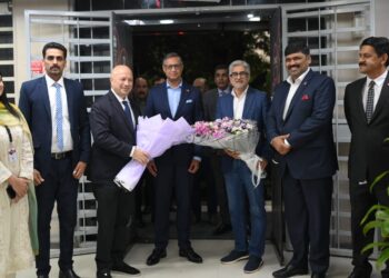 Veon CEO lauds Mobilink Bank’s 35% green energy transition.