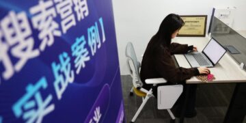 China sees surge in one-person companies in AI era