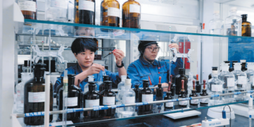 Young innovators drive China’s carbon fiber breakthrough