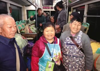 ‘Vegetable bus’ offers glimpse into China’s people-centered governance