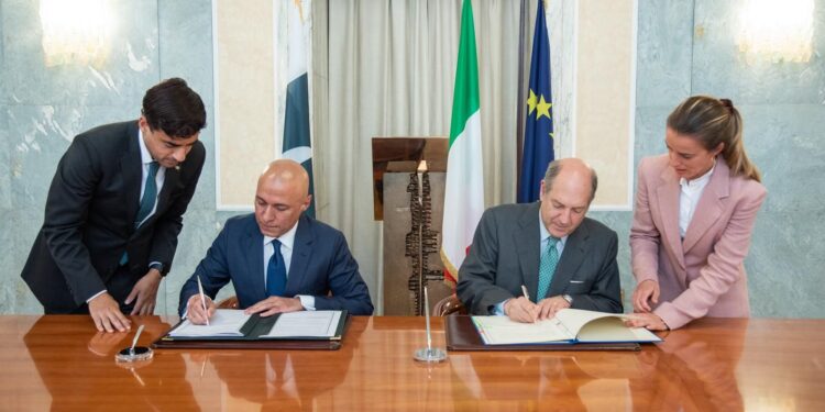 Pakistan Italy Sign Agreement To Abolish Visas For Diplomatic Passports