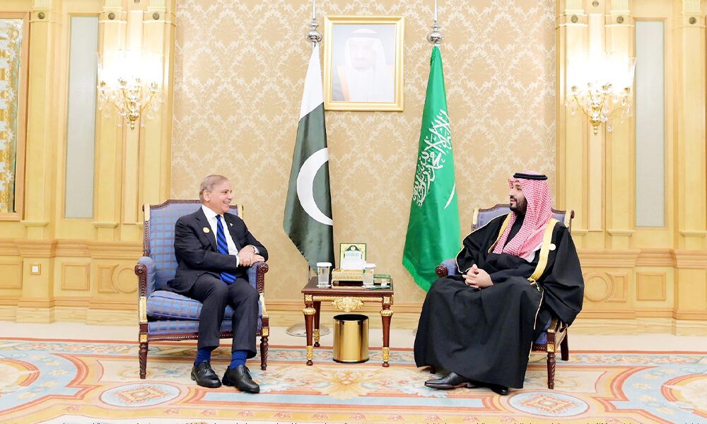 PM Shehbaz Reaffirms Pakistan’s Support for Saudi Arabia Amid Red Sea Security Crisis