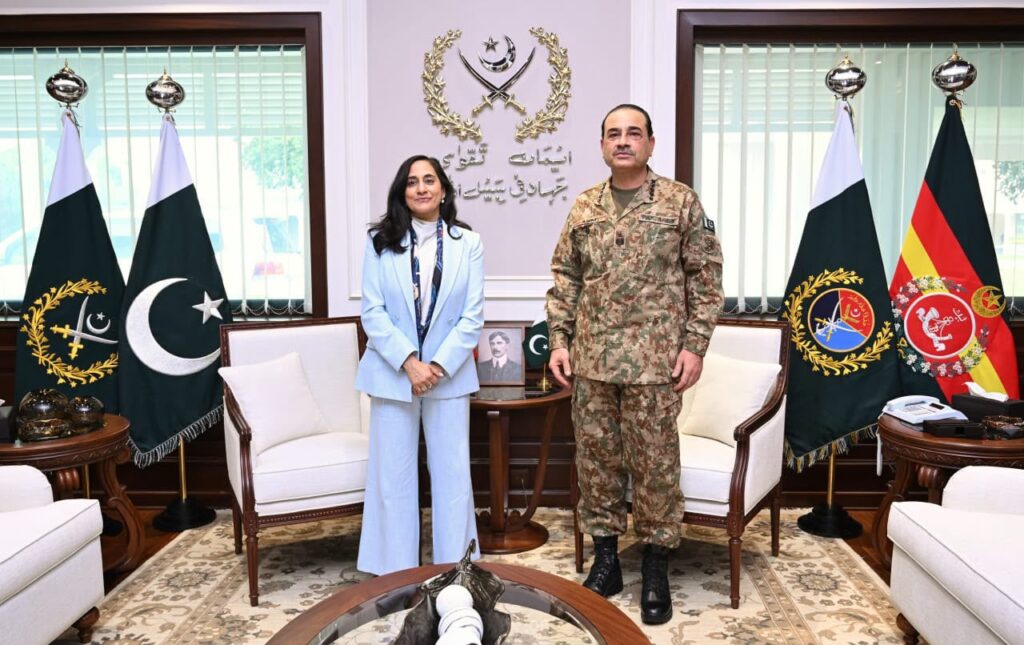 Pakistan, Canada Vow to Strengthen Defence, Security Cooperation After High-Level GHQ Meeting