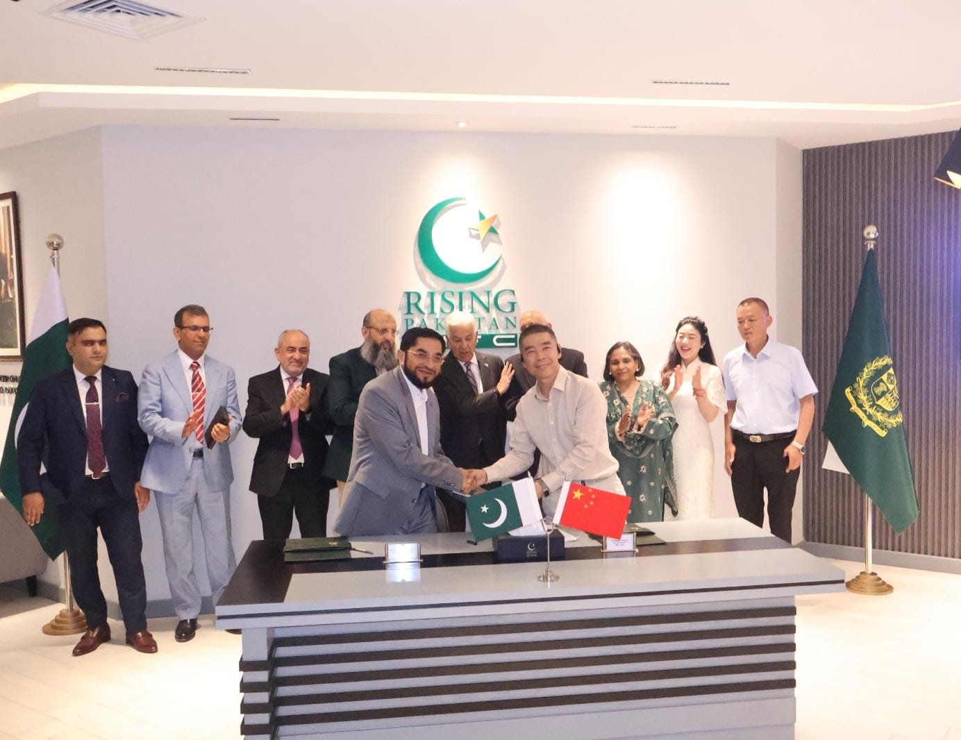 Pakistan, China Sign Major Footwear Investment Deal Under SIFC
