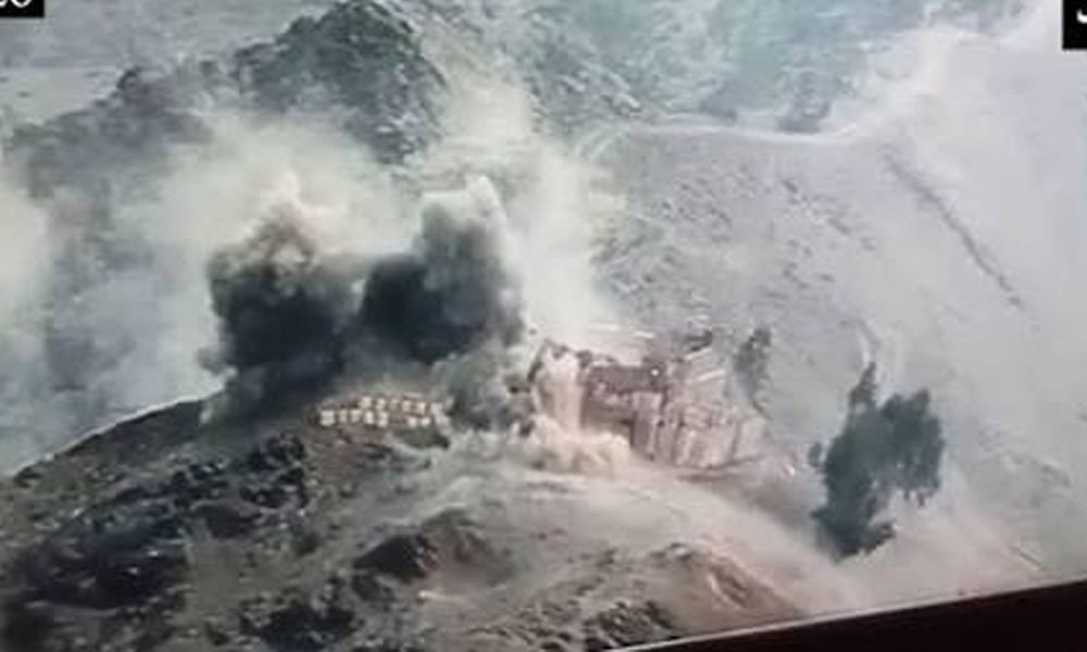 Kurram Sector,Pakistani Forces Respond to Border Firing