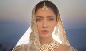 MAHIRA KHAN MARKS 15 YEARS OF ‘HUMSAFAR’