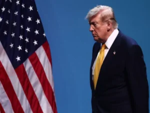 US House Moves to Curb Trump’s Iran War Powers in 220-204 Vote