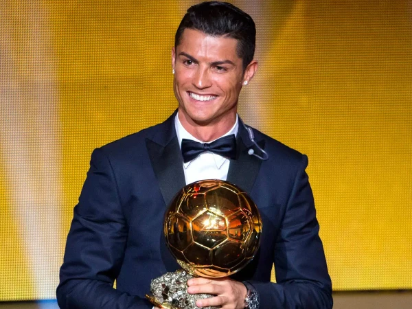 Ronaldo Beats Messi
